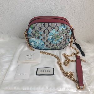GUCCI Supreme Monogram Blooms Chain Bag